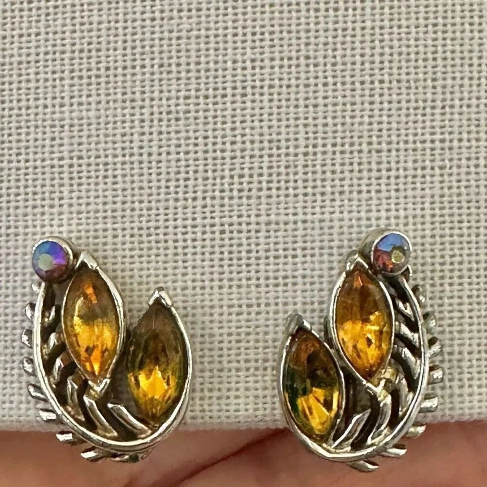 STAR Gold tone Yellow rhinestone Clip on earrings